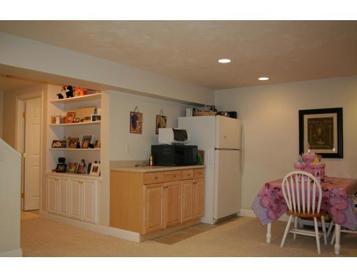 45 Warner Way Canton, MA 02021 - Photo 26 of 30 Gallery Image 26