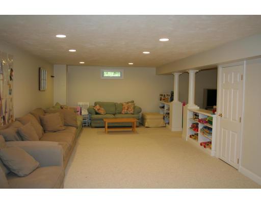 45 Warner Way Canton, MA 02021 - Photo 28 of 30 Gallery Image 28