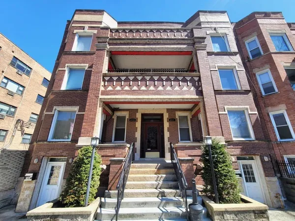 $1,994 | 6717 North Sheridan Road, Unit 1SB, Chicago, IL 60626