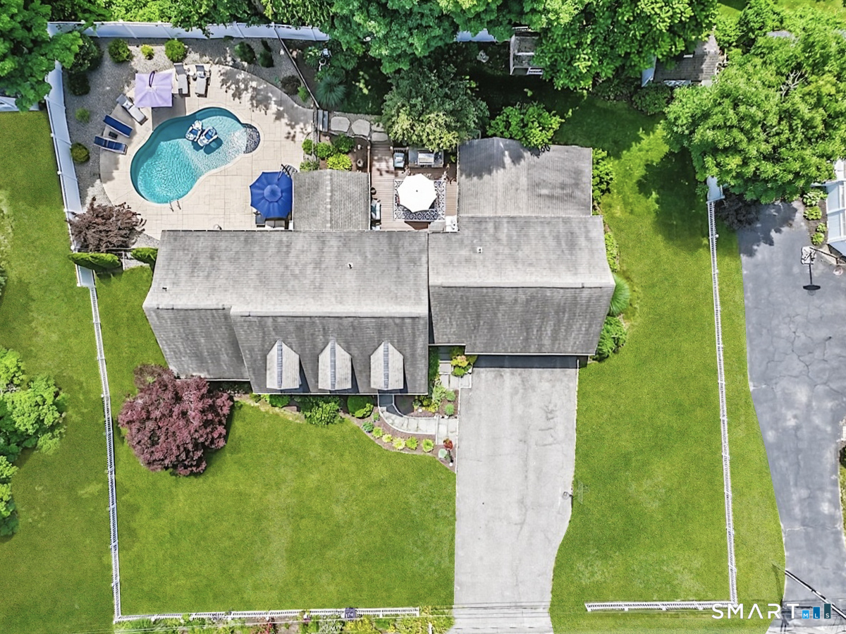 6 Elizabeth Street Newtown, CT 06470 - Photo 4 of 40 A Pool in the Borough!