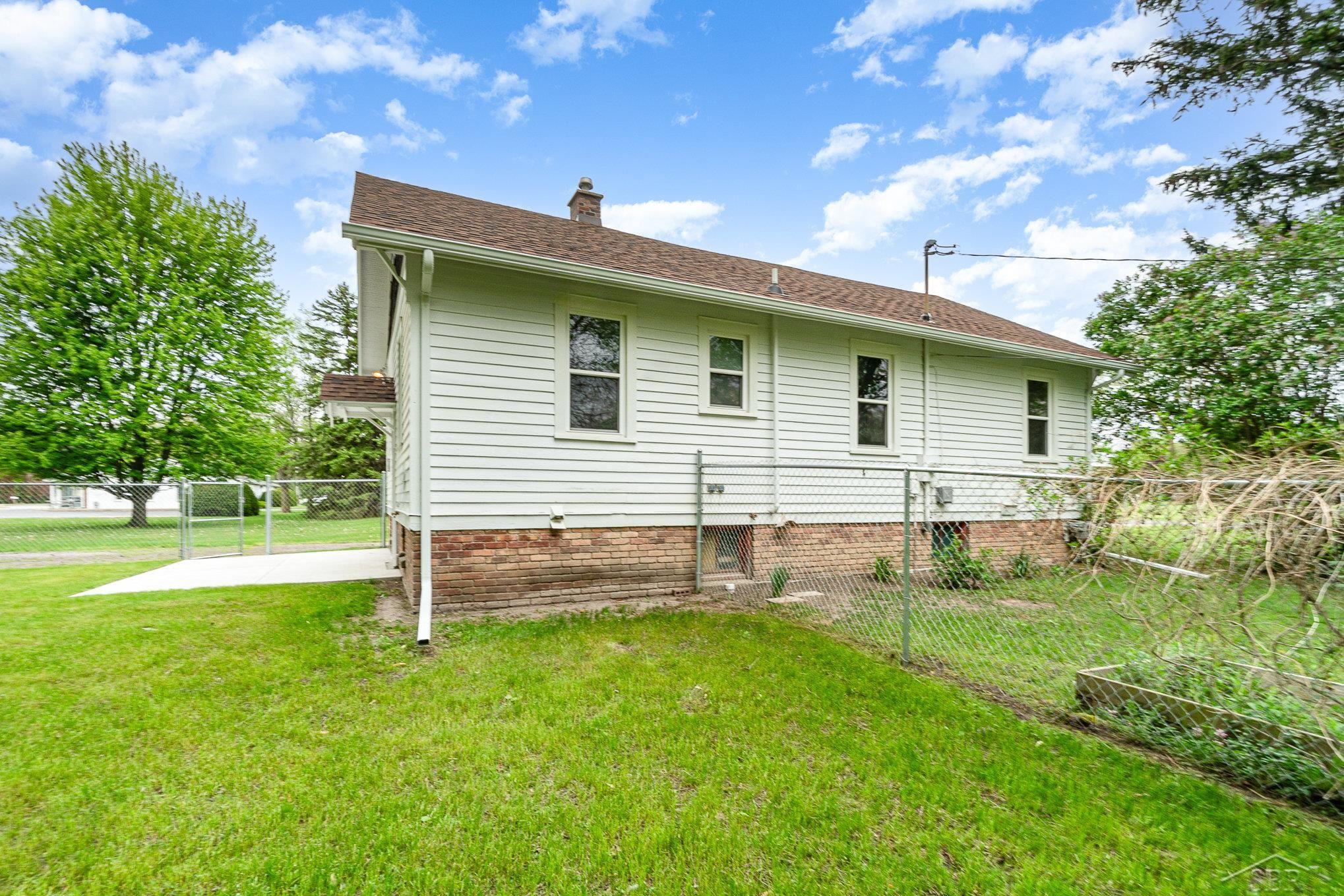 130 Swanson Road Saginaw, MI 48609 - Photo 23 of 25 50141677-69e53ef0-c7c7-4019-a9be-6292cb3ce8cc.JPG