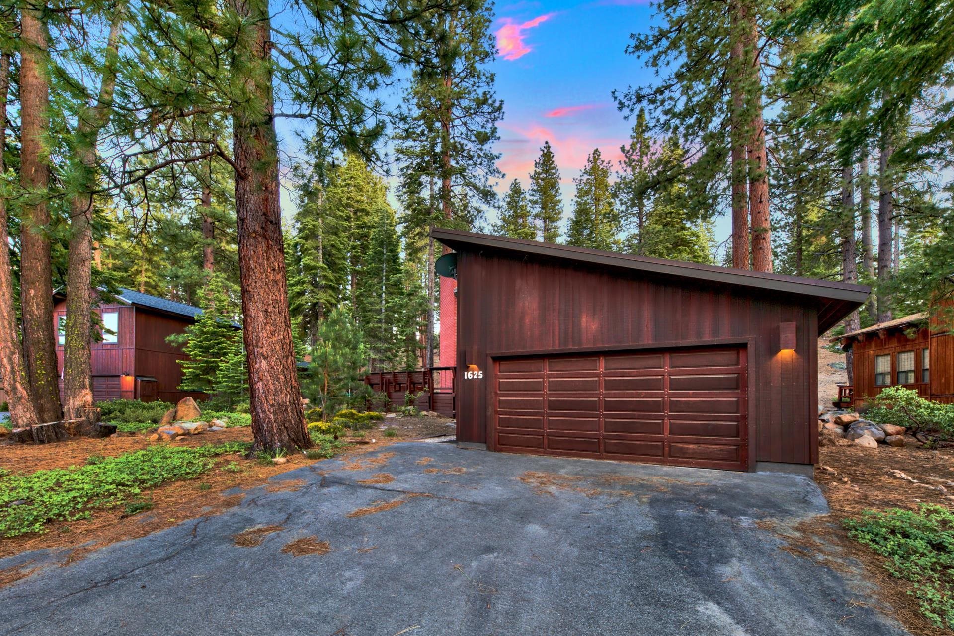 1625 Deer Path Truckee, CA 96161 - Photo 28 of 28 a front view of a house with a yard