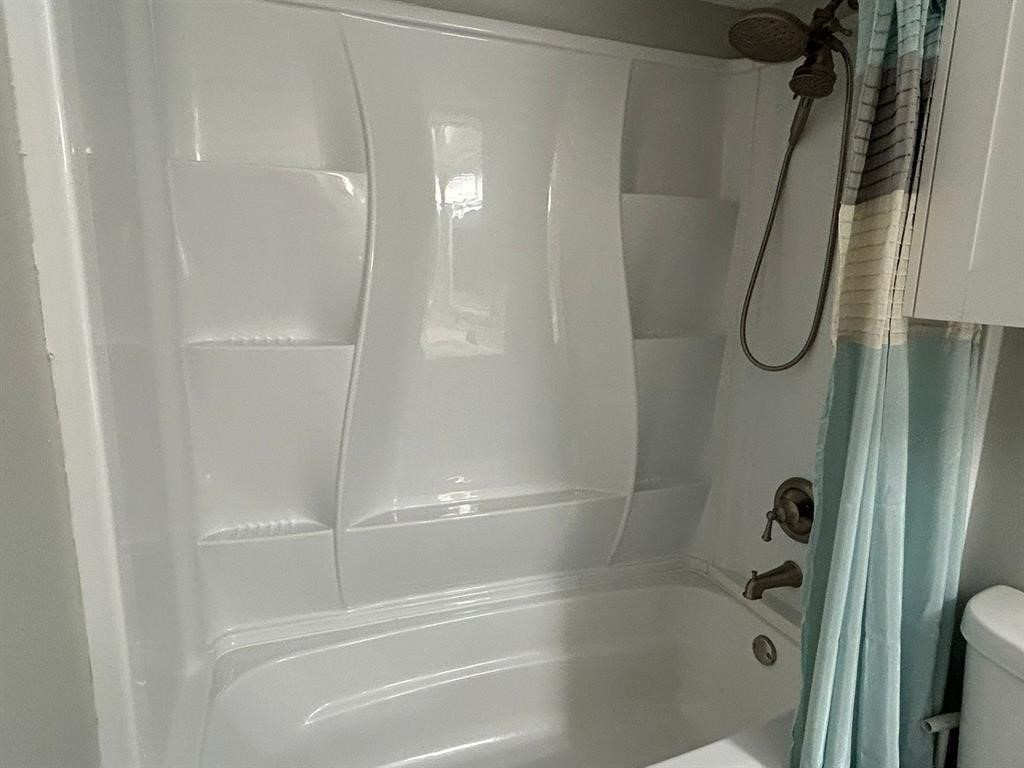 2100 Tanglewilde Street, Unit 515 Houston, TX 77063 - Photo 14 of 24