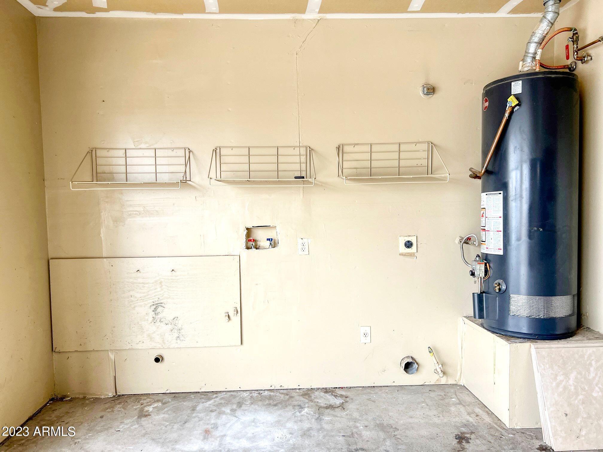 1729 East Fremont Road Phoenix, AZ 85042 - Photo 18 of 18 Laundry