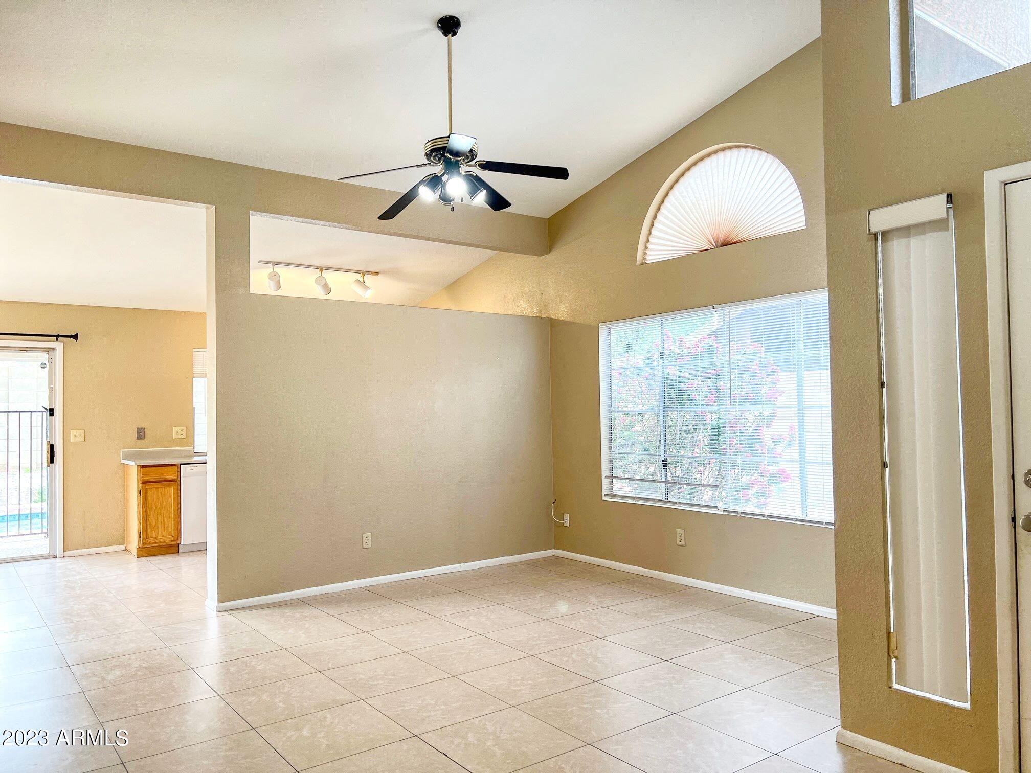 1729 East Fremont Road Phoenix, AZ 85042 - Photo 5 of 18 Family Room