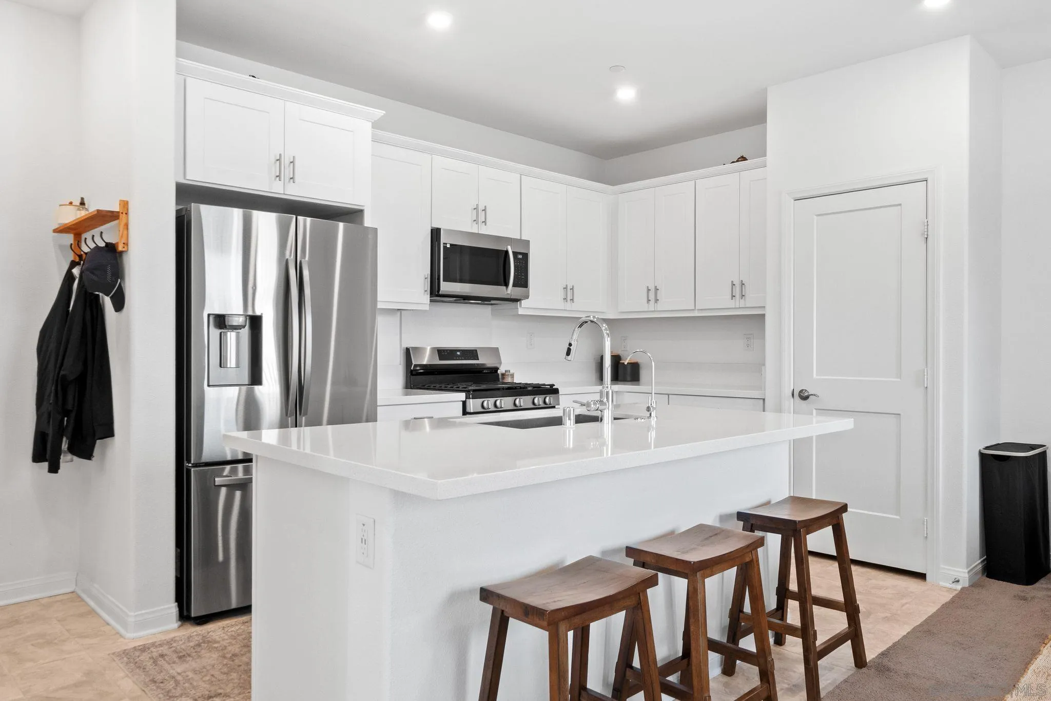 1549 Fig Tree Way Oceanside, CA 92056 - Photo 14 of 40