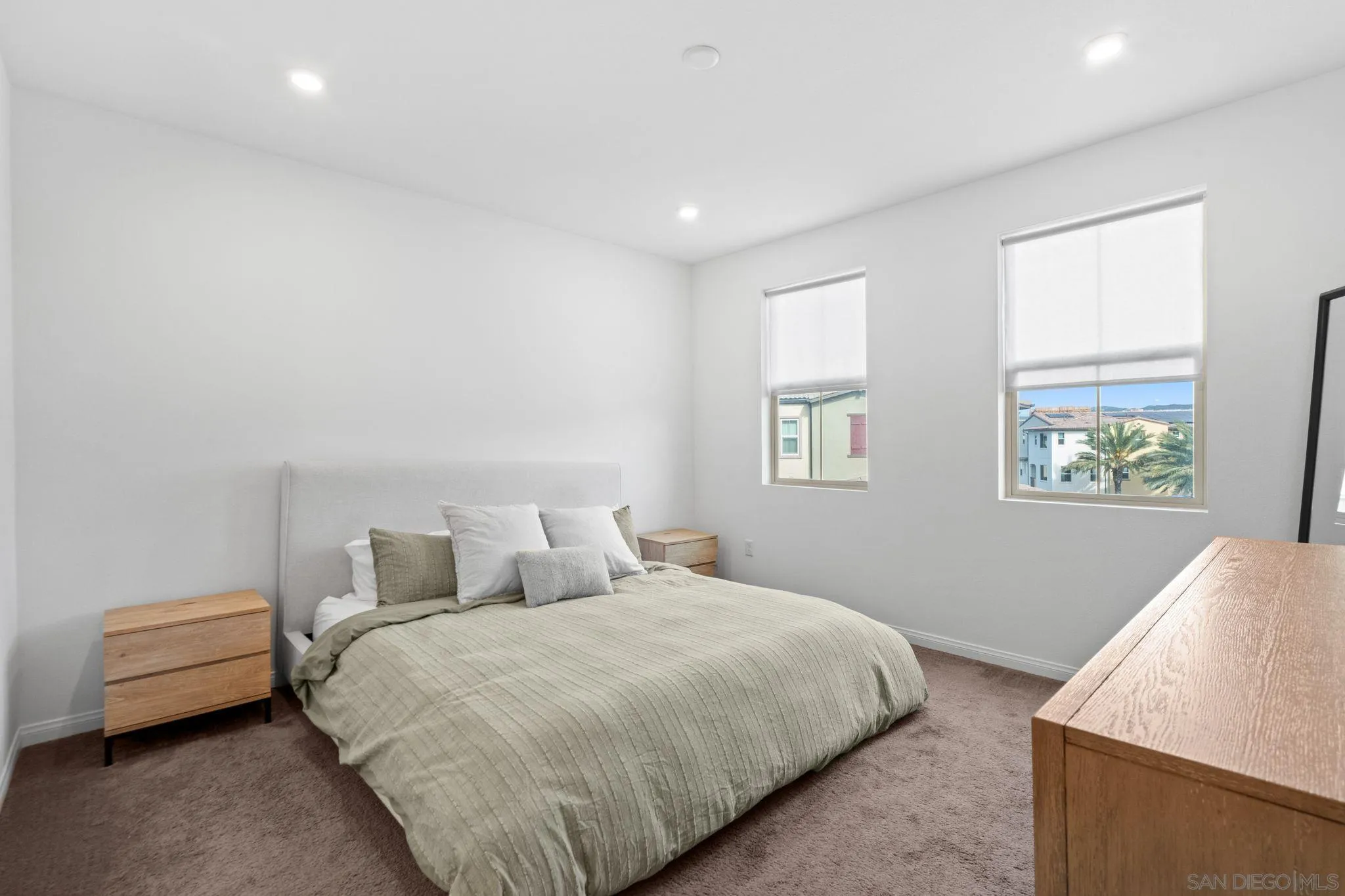 1549 Fig Tree Way Oceanside, CA 92056 - Photo 18 of 40