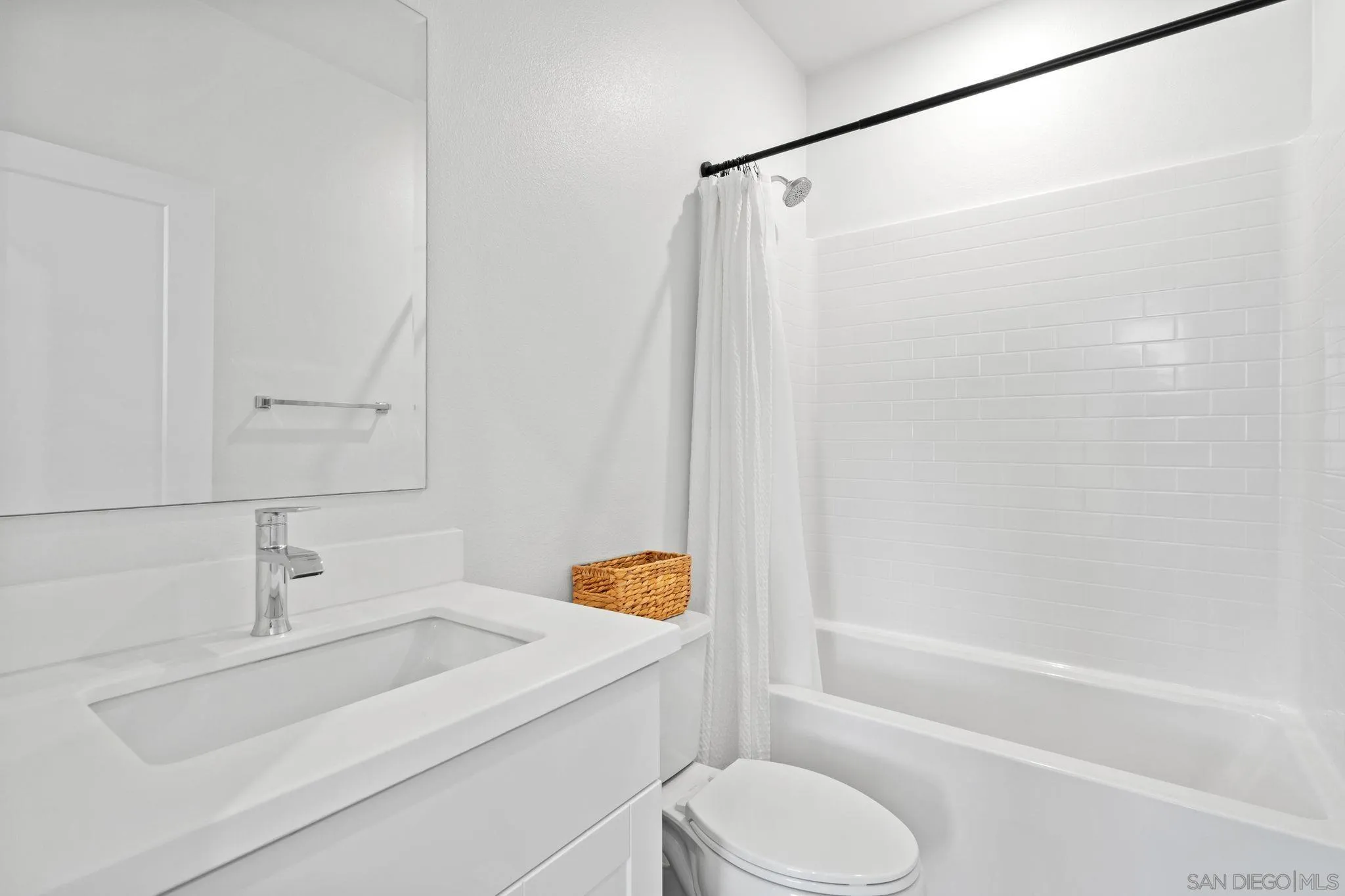 1549 Fig Tree Way Oceanside, CA 92056 - Photo 27 of 40