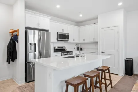 $650,000 | 1549 Fig Tree Way, Oceanside, CA 92056