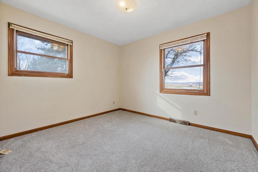 2284 Dillons Furrow Road Northeast Solon, IA 52333 - Photo 28 of 52 Gallery Image 28