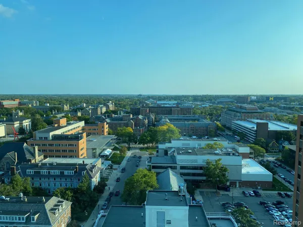 $2,000 | 555 East William Street, Unit 18K, Ann Arbor, MI 48104
