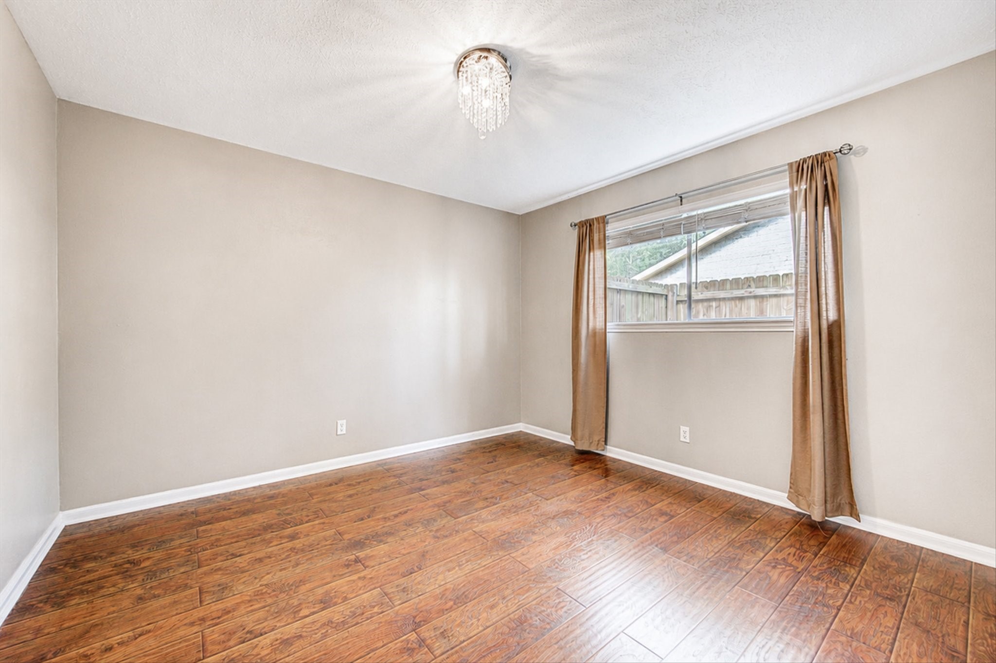 1907 Round Spring Drive Houston, TX 77339 - Photo 20 of 39 Gallery Image 20
