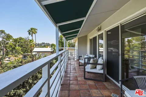 $1,899,000 | 2525 Ivanhoe Drive, Los Angeles, CA 90039