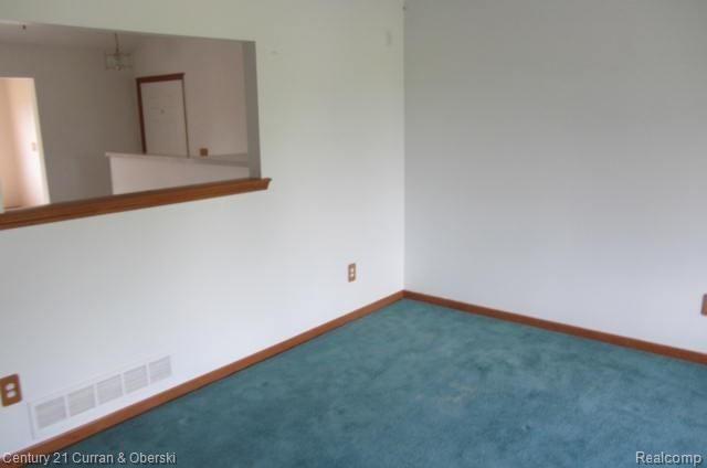 24481 Merriman Road New Boston, MI 48164 - Photo 9 of 41 24481 merriman marketing photos (29).JPG