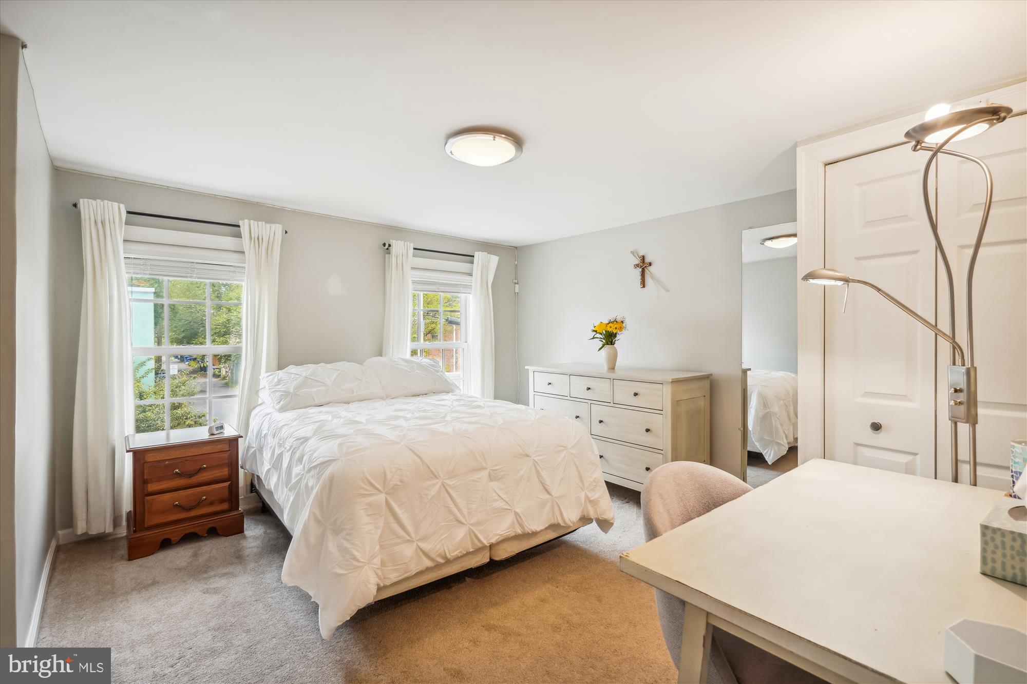 908 Pendleton Street Alexandria, VA 22314 - Photo 15 of 35 Primary Bedroom