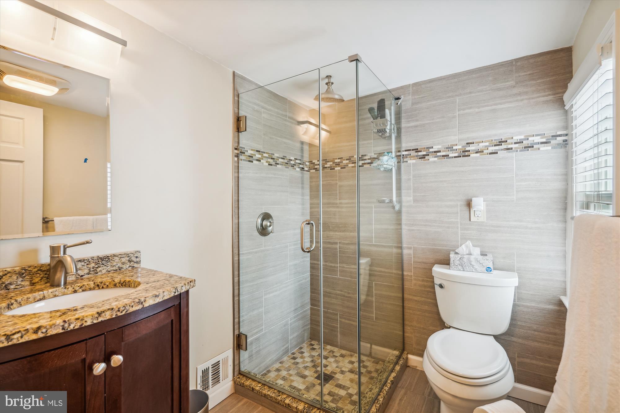 908 Pendleton Street Alexandria, VA 22314 - Photo 20 of 35 Bath