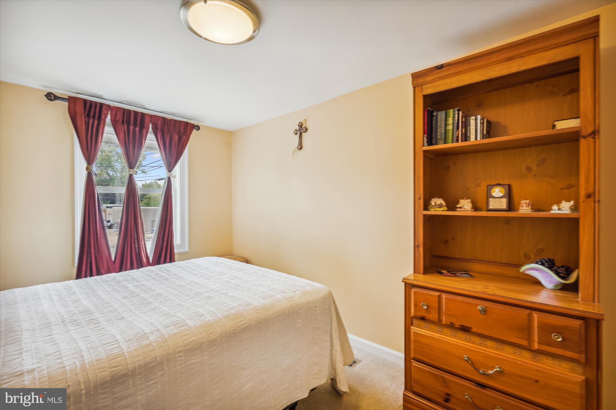 908 Pendleton Street Alexandria, VA 22314 - Photo 25 of 35 Bedroom 2