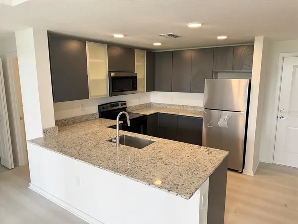 $1,830 | 5579 Millennia Park Drive, Unit 322, Orlando, FL 32839