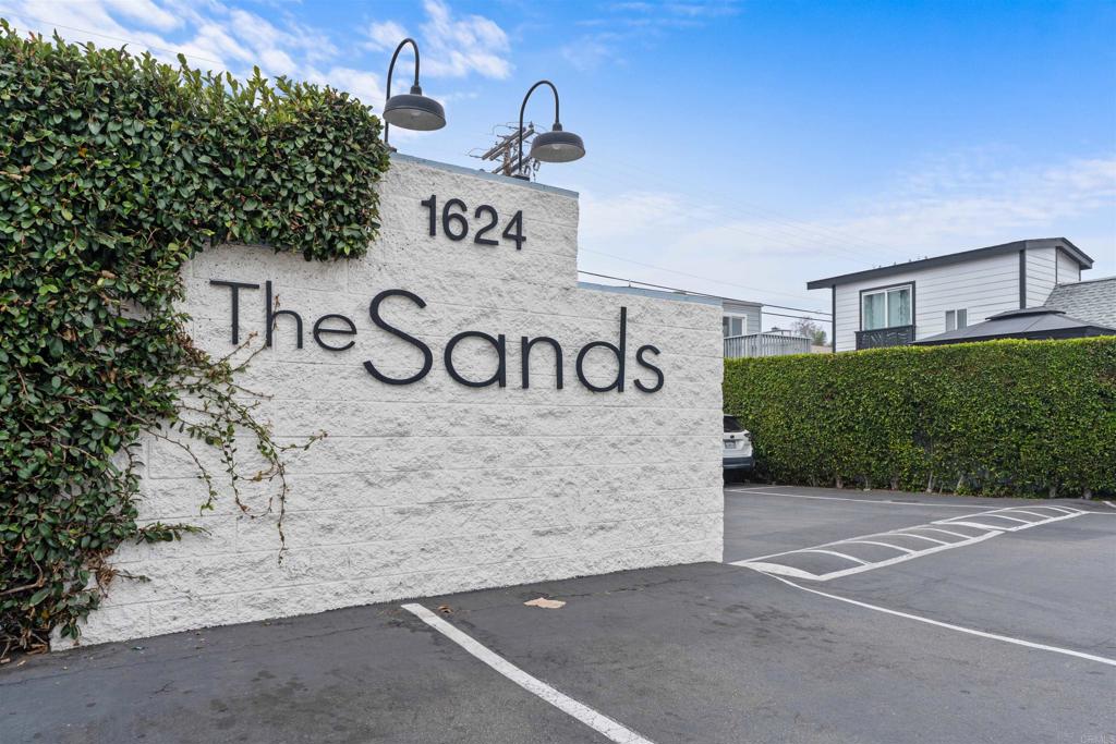1624 North Coast Highway 101, Unit 45 Encinitas, CA 92024 - Photo 32 of 37 a view of a street sign