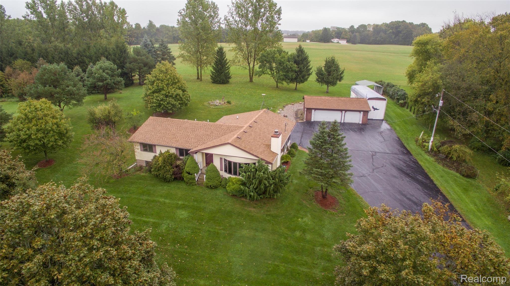1435 South Waverly Road Eaton Rapids, MI 48827 - Photo 28 of 33 DJI_0709.jpg