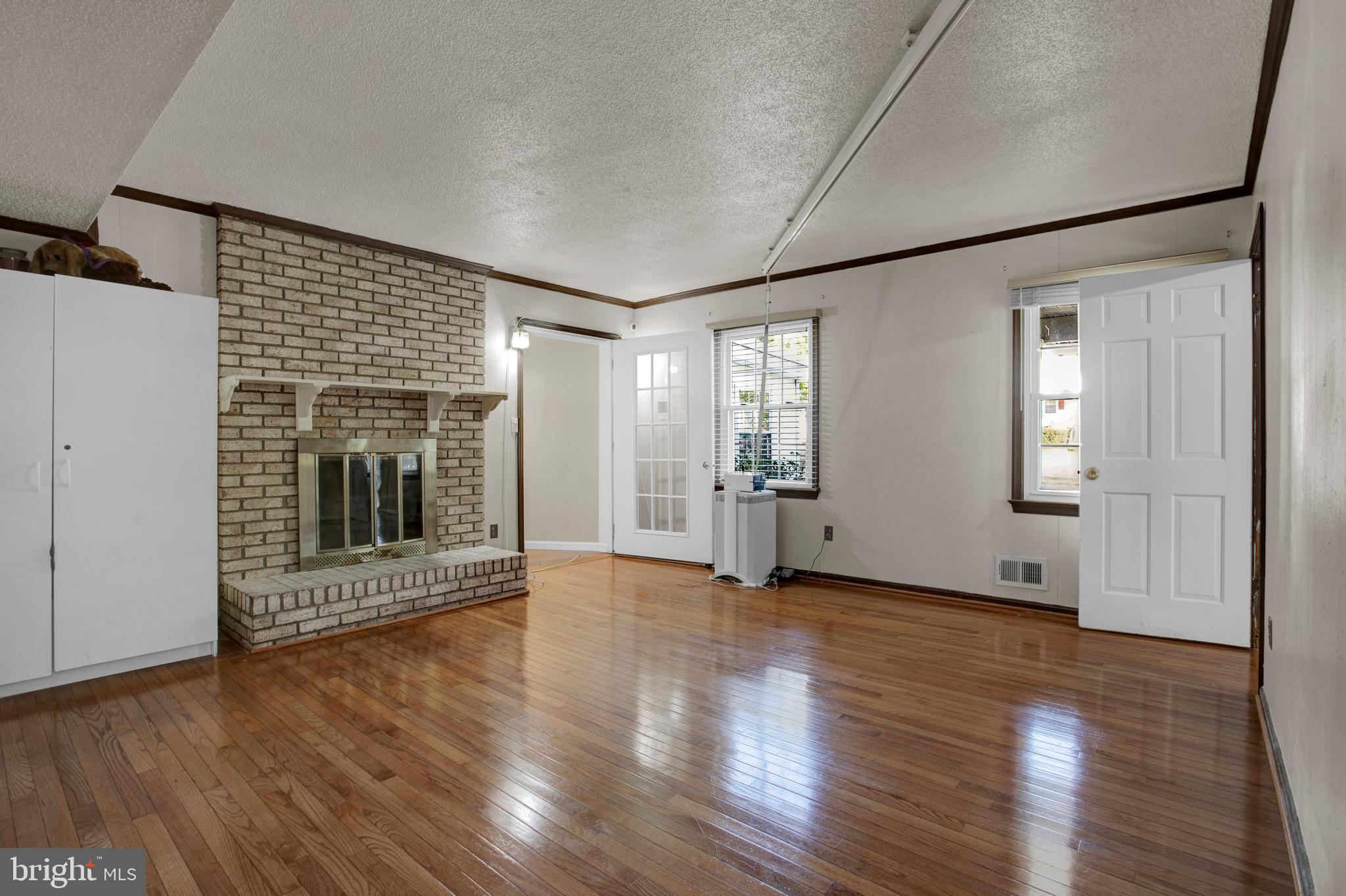 6811 Coolridge Road Temple Hills, MD 20748 - Photo 13 of 56 Family Room w/fire place
