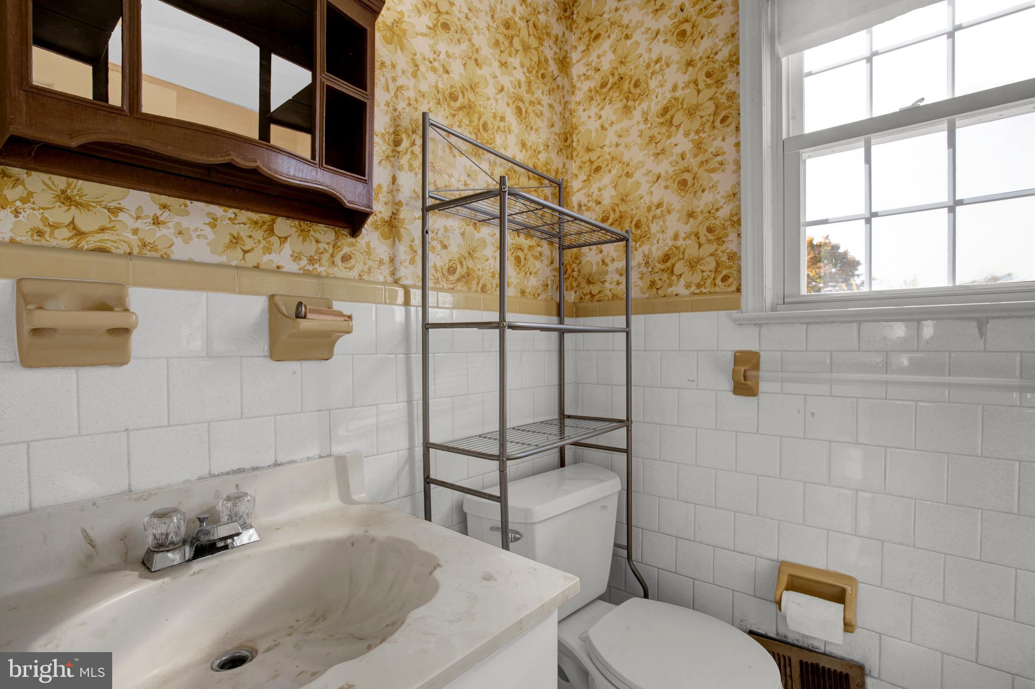 6811 Coolridge Road Temple Hills, MD 20748 - Photo 23 of 56 En-suite bath
