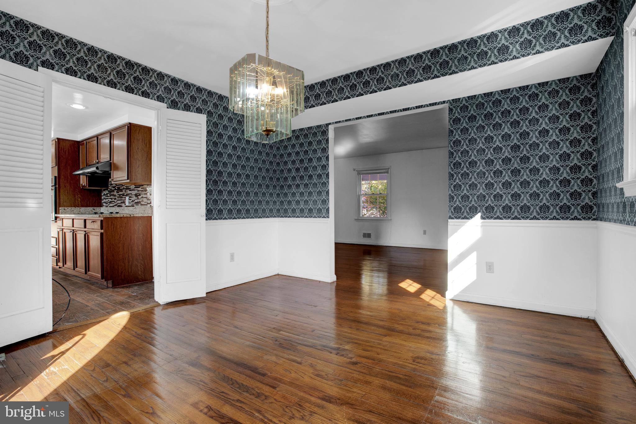 6811 Coolridge Road Temple Hills, MD 20748 - Photo 6 of 56 Dining Room w/hardwoods