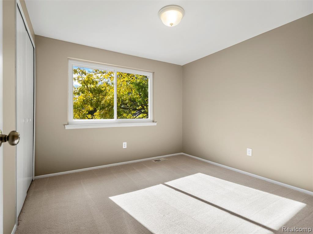 864 Dressler Lane Rochester Hills, MI 48307 - Photo 28 of 65
