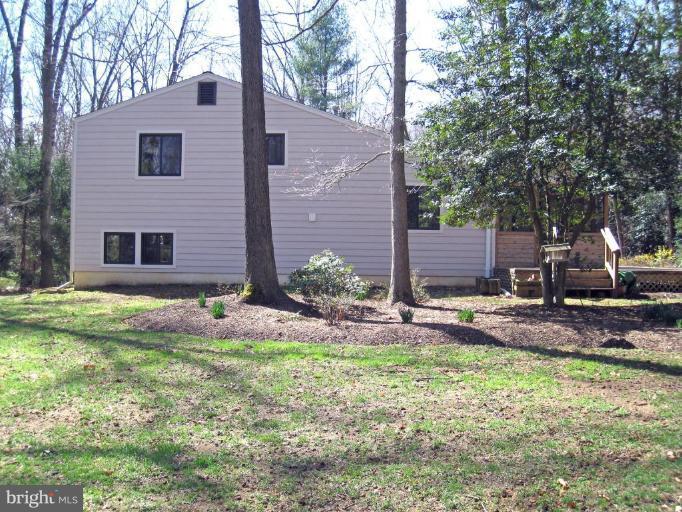 11706 Blue Smoke Trail Reston, VA 20191 - Photo 16 of 17 Exterior #2