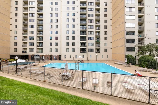 $315,000 | 6300 Stevenson Avenue, Unit 610, Alexandria, VA 22304