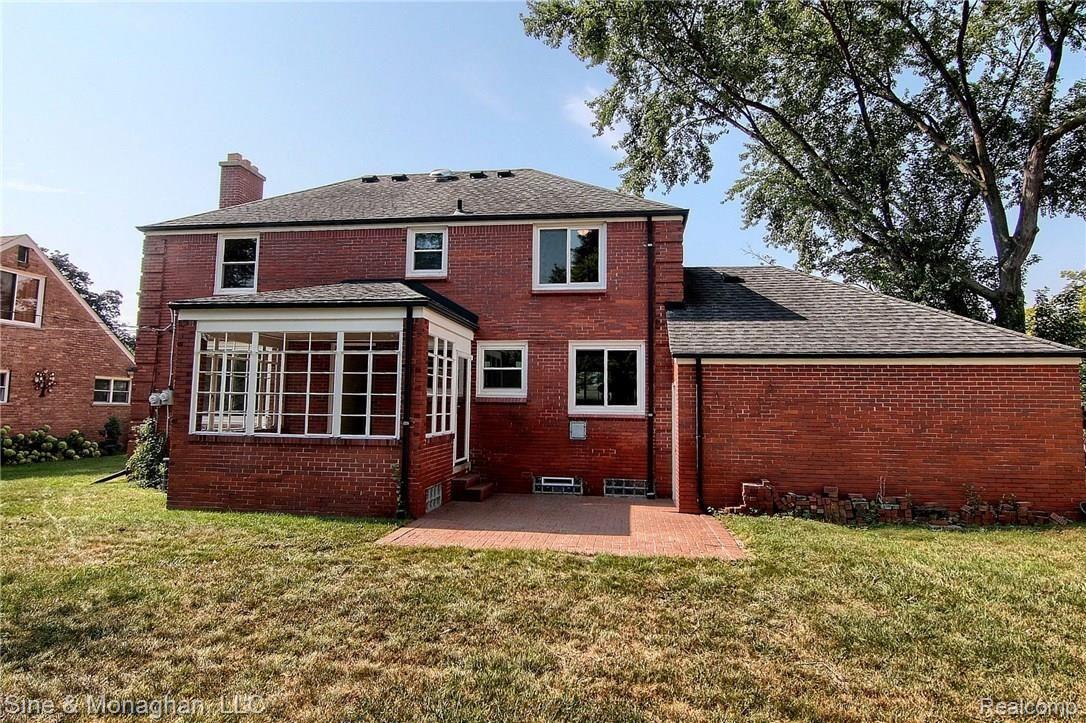 580 Roslyn Road Grosse Pointe, MI 48236 - Photo 24 of 29 Rear.jpg