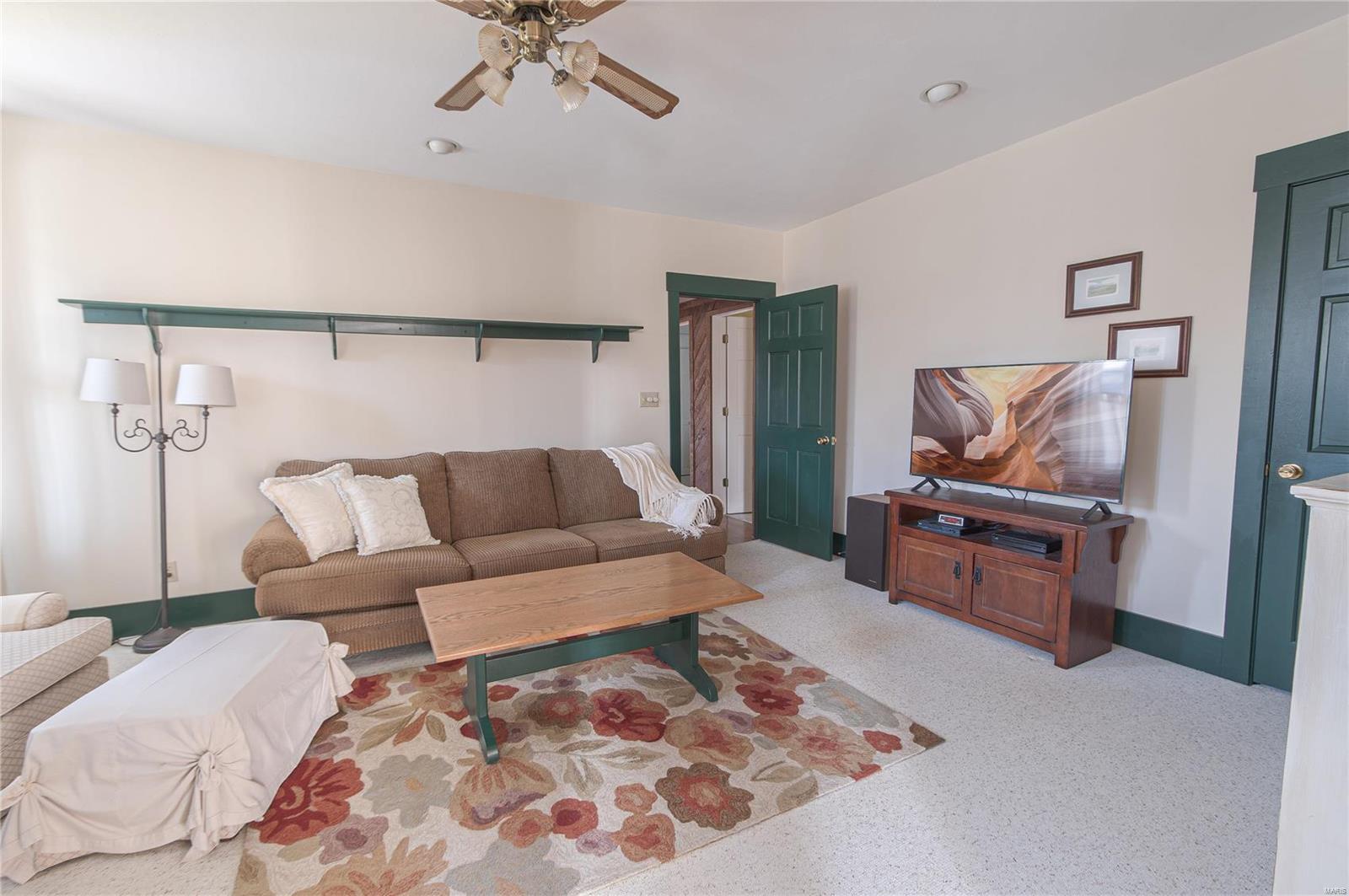 1113 Troy Road Edwardsville, IL 62025 - Photo 20 of 43 Gallery Image 20