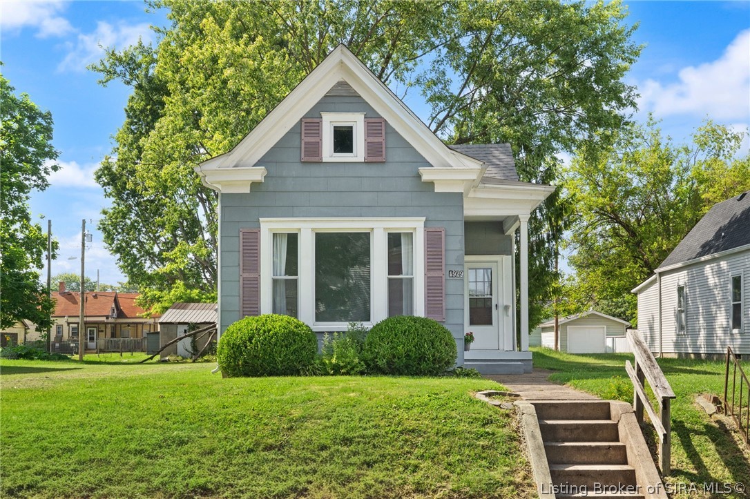 1929 Center Street New Albany, IN 47150 - Photo 1 of 25