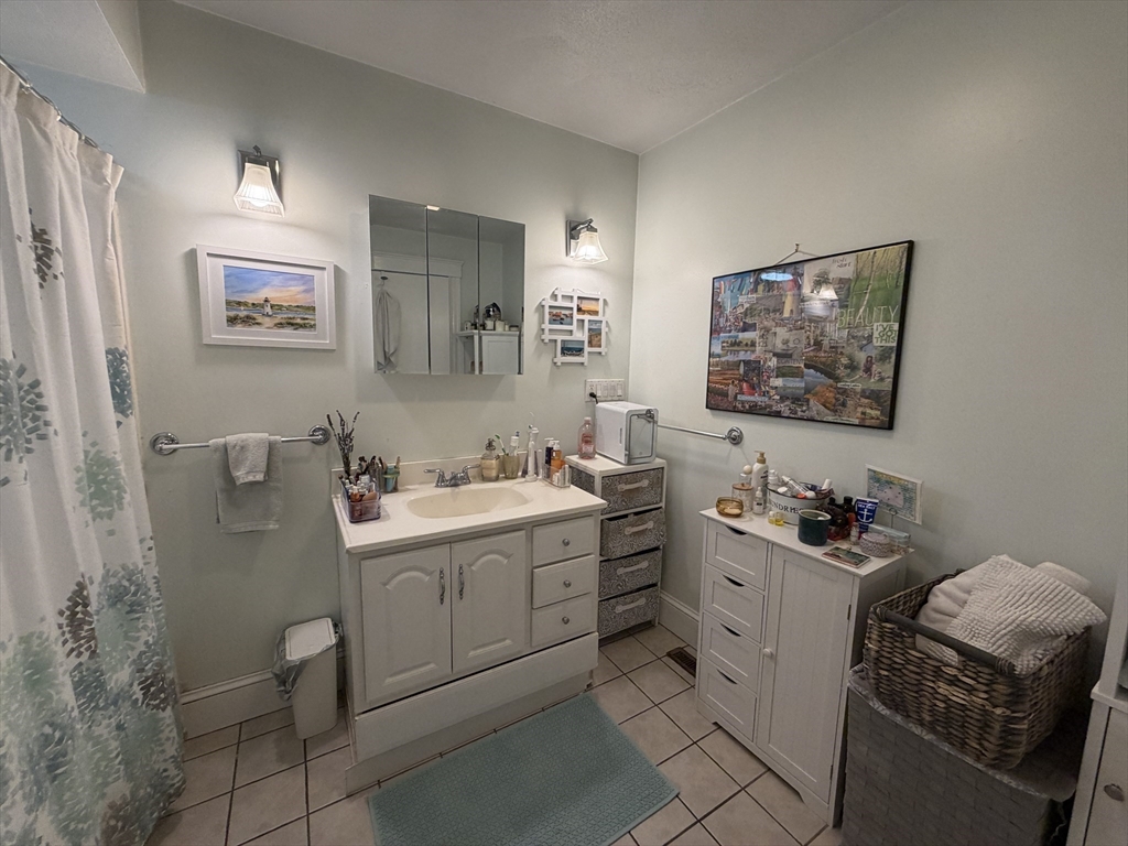 23 Derby Road, Unit 1 Watertown, MA 02472 - Photo 20 of 25