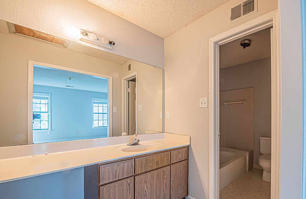 4190 Hickory Grove Road Memphis, TN 38141 - Photo 15 of 18 Gallery Image 15