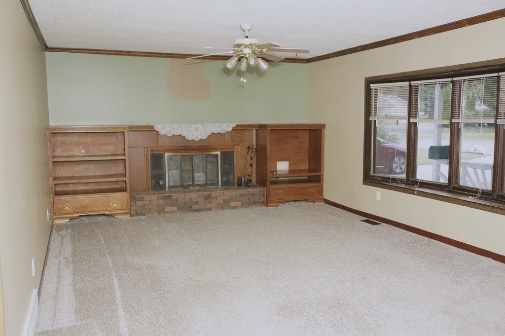 315 Rockingham Avenue Alma, MI 48801 - Photo 3 of 34 1818095-2.JPG