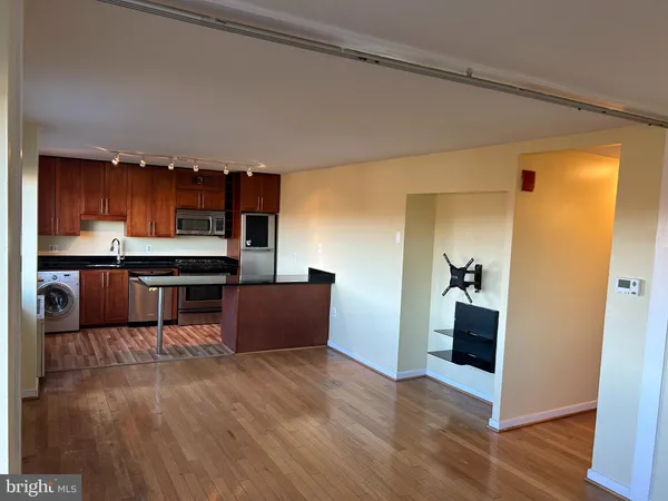 $1,400 | 7333 New Hampshire Avenue, Unit 1107, Takoma Park, MD 20912