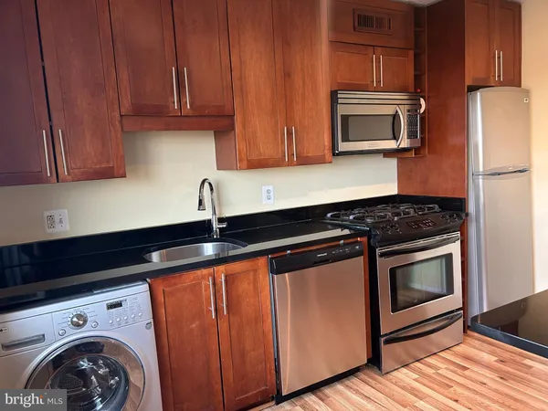 $1,450 | 7333 New Hampshire Avenue, Unit 1107, Takoma Park, MD 20912