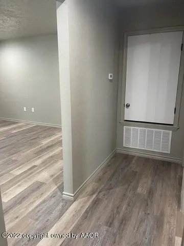 $1,000 | 102 8th Street, Farwell, TX 79325