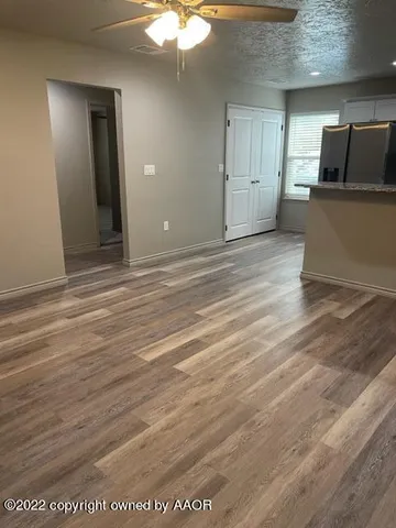 $1,000 | 102 8th Street, Farwell, TX 79325