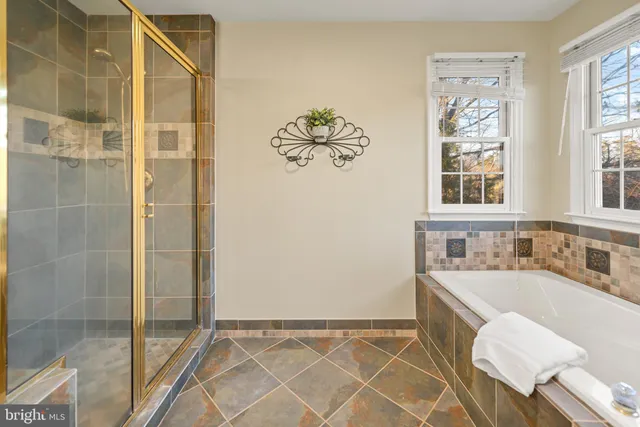 $949,990 | 13100 Rockpointe Court, Clifton, VA 20124