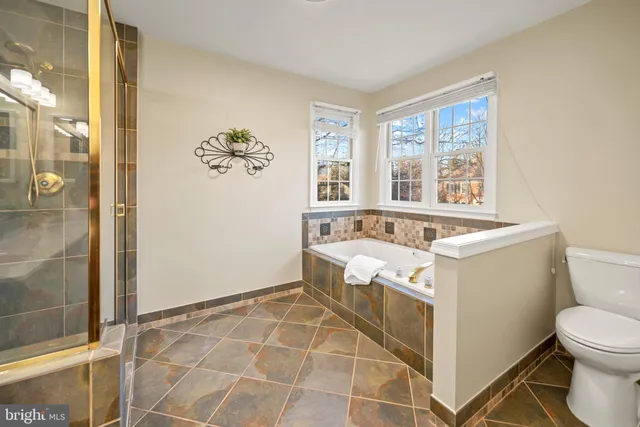 $949,990 | 13100 Rockpointe Court, Clifton, VA 20124