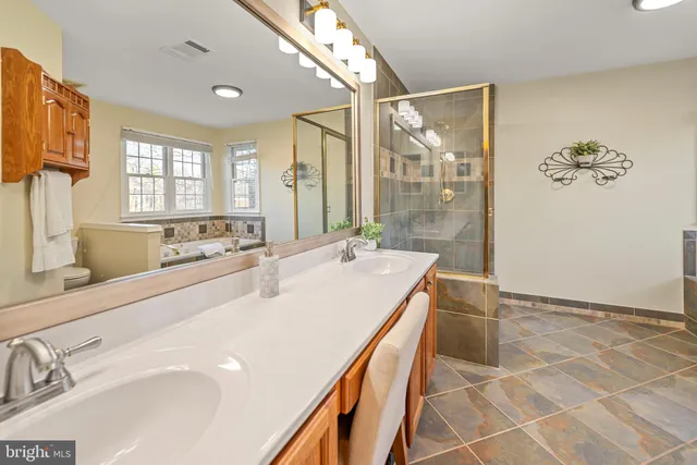 $949,990 | 13100 Rockpointe Court, Clifton, VA 20124