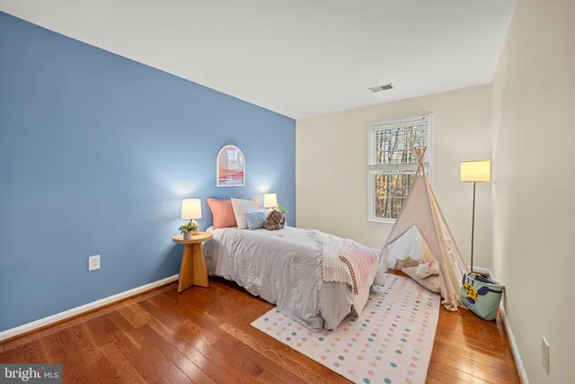 $949,990 | 13100 Rockpointe Court, Clifton, VA 20124