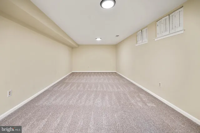 $949,990 | 13100 Rockpointe Court, Clifton, VA 20124