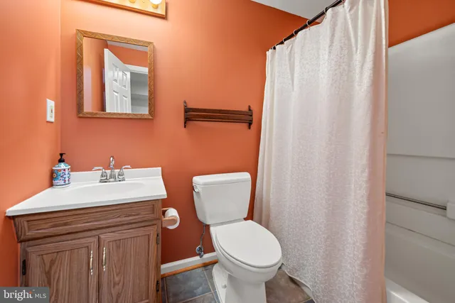 $949,990 | 13100 Rockpointe Court, Clifton, VA 20124