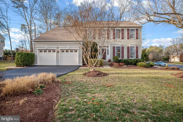 $949,990 | 13100 Rockpointe Court, Clifton, VA 20124