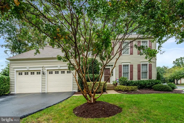 $949,990 | 13100 Rockpointe Court, Clifton, VA 20124