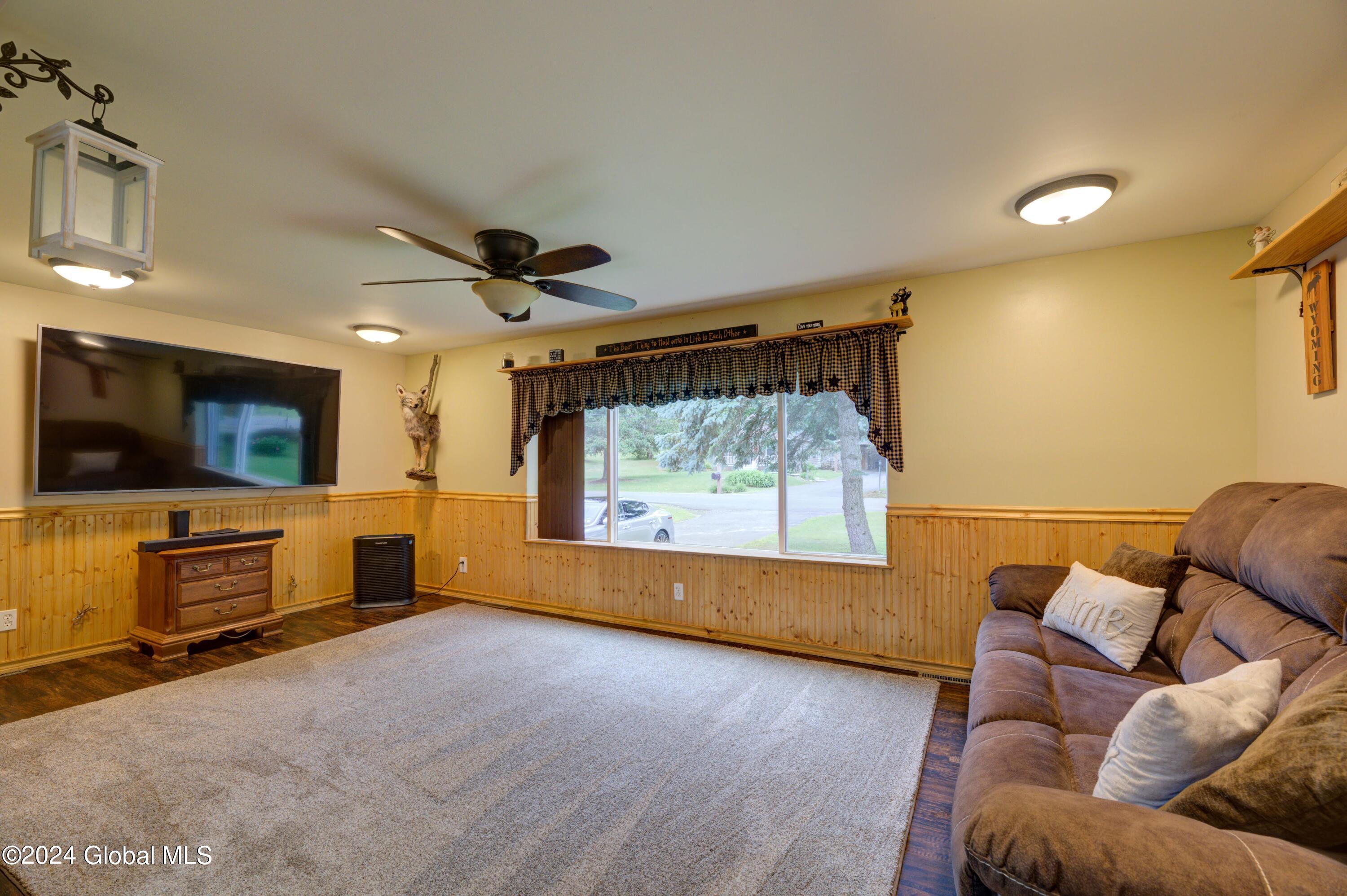 340 Barker Road Gloversville, NY 12078 - Photo 6 of 37 340 Barker-9