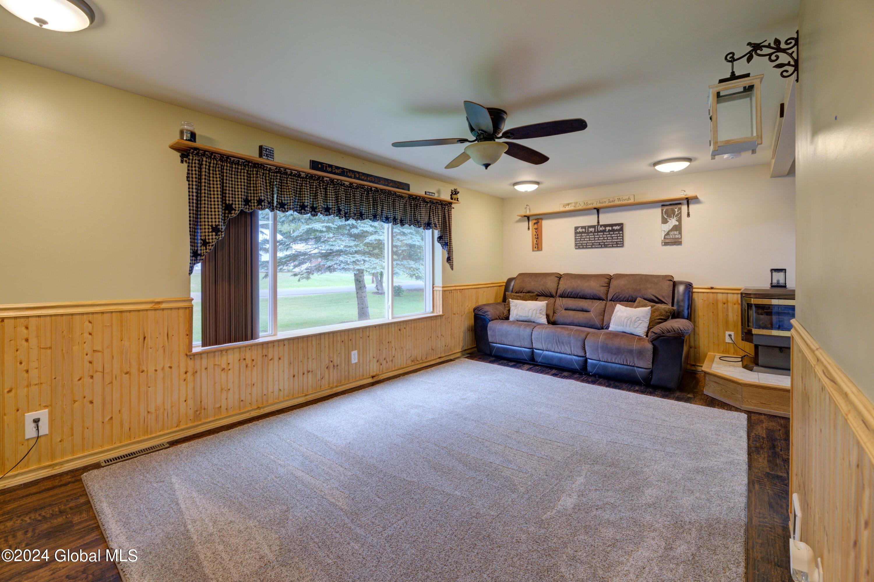 340 Barker Road Gloversville, NY 12078 - Photo 7 of 37 340 Barker-7